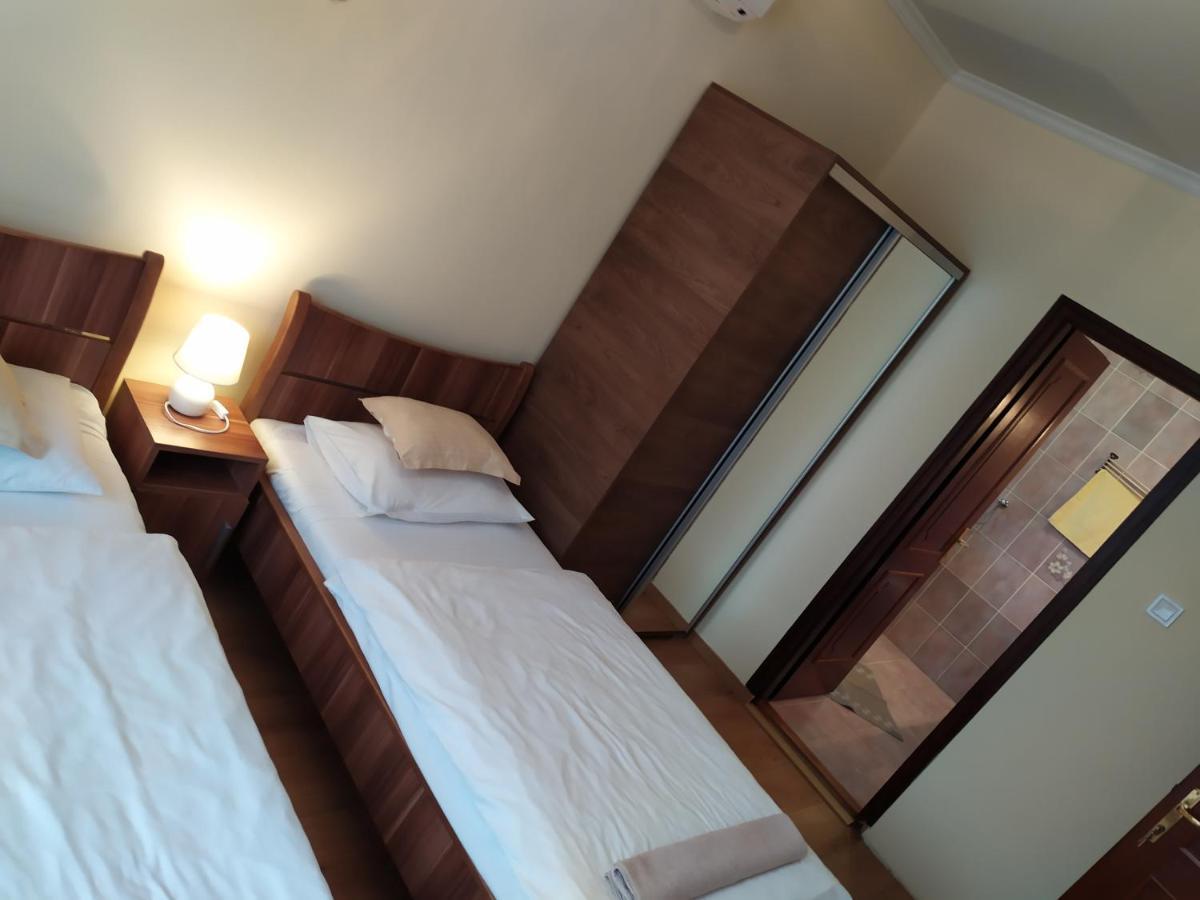 Szilvia Panzio Gyomaendrod Bed & Breakfast Dış mekan fotoğraf