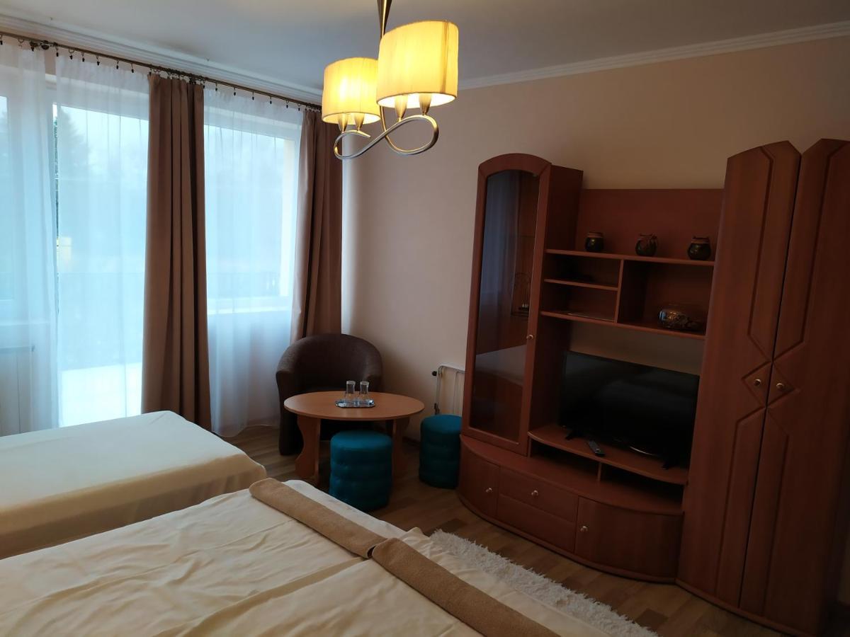 Szilvia Panzio Gyomaendrod Bed & Breakfast Dış mekan fotoğraf