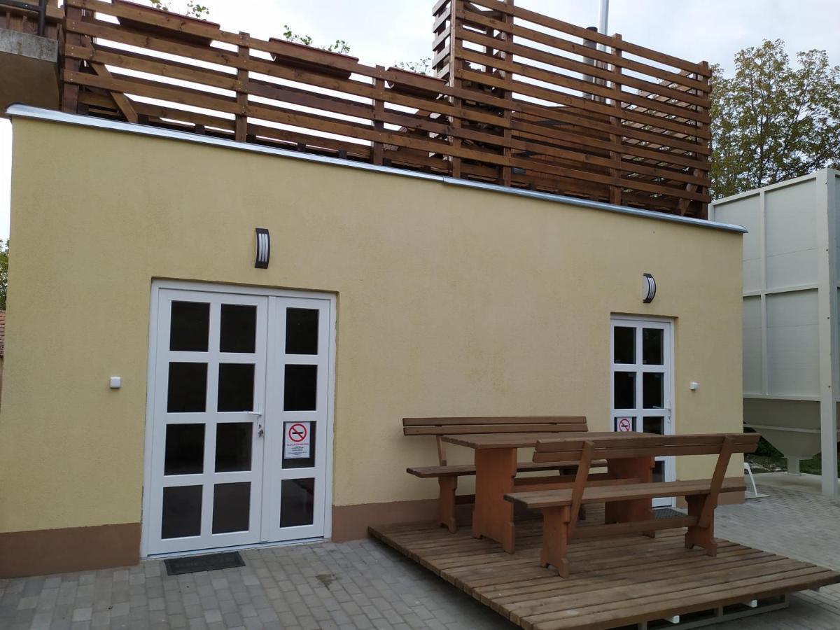 Szilvia Panzio Gyomaendrod Bed & Breakfast Dış mekan fotoğraf