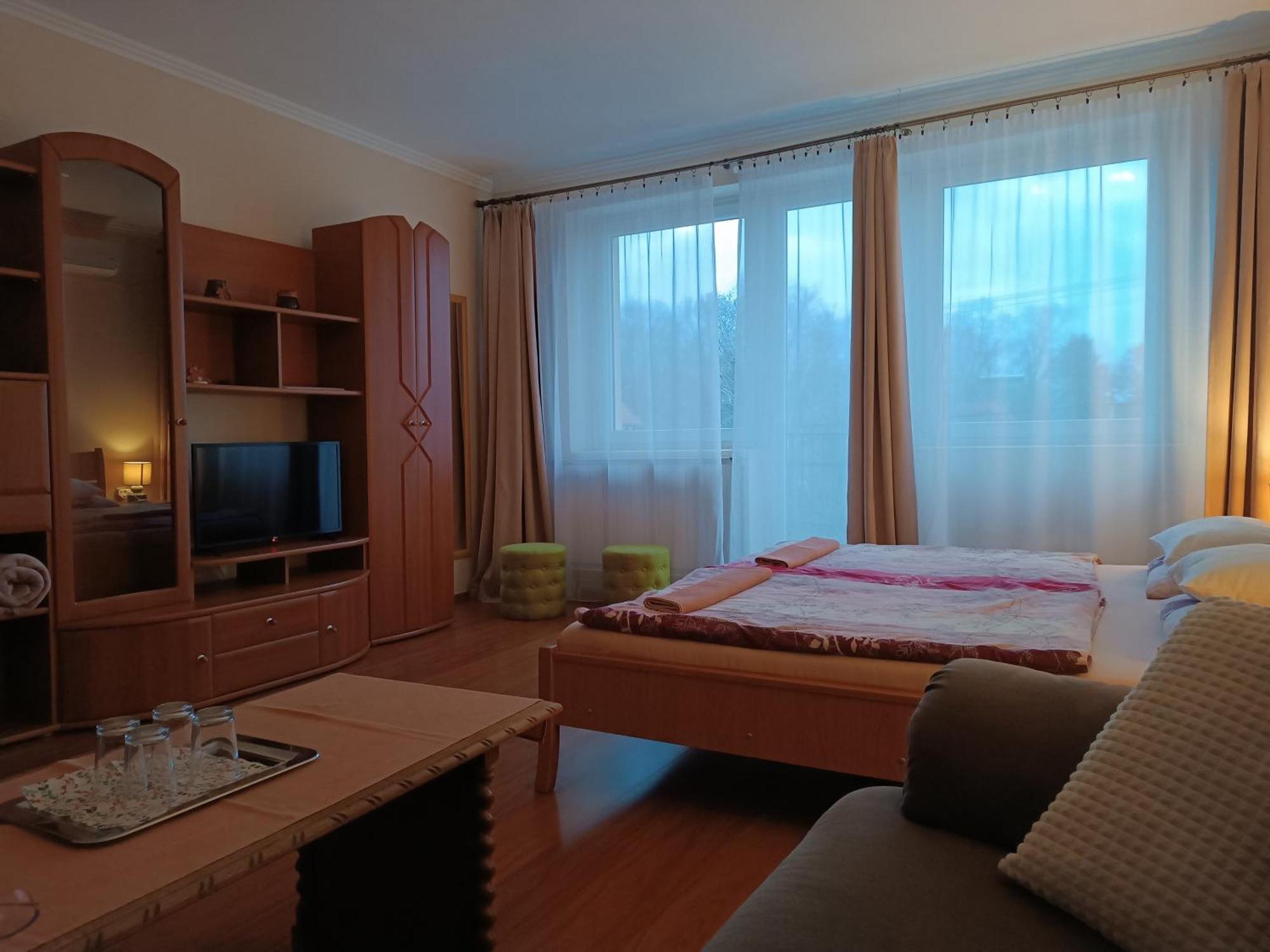 Szilvia Panzio Gyomaendrod Bed & Breakfast Dış mekan fotoğraf