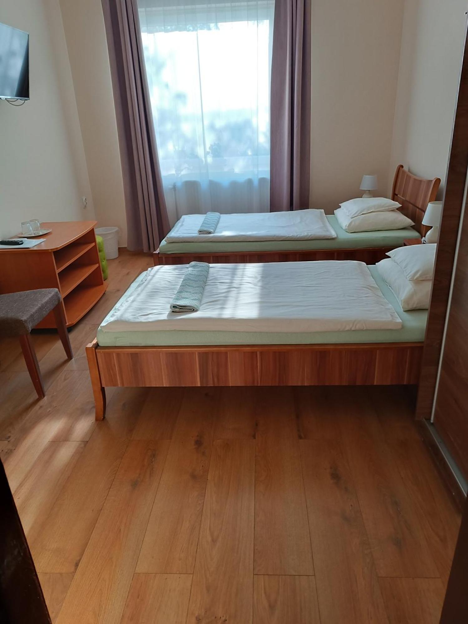 Szilvia Panzio Gyomaendrod Bed & Breakfast Dış mekan fotoğraf